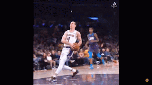 卡鲁索：不会参加扣篮大赛 胯下换手那种玩不了