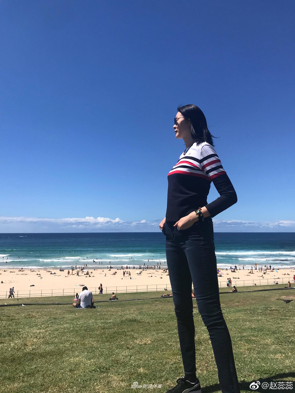 中国女排赵蕊蕊状态不减当年平板支撑90秒轻松完成