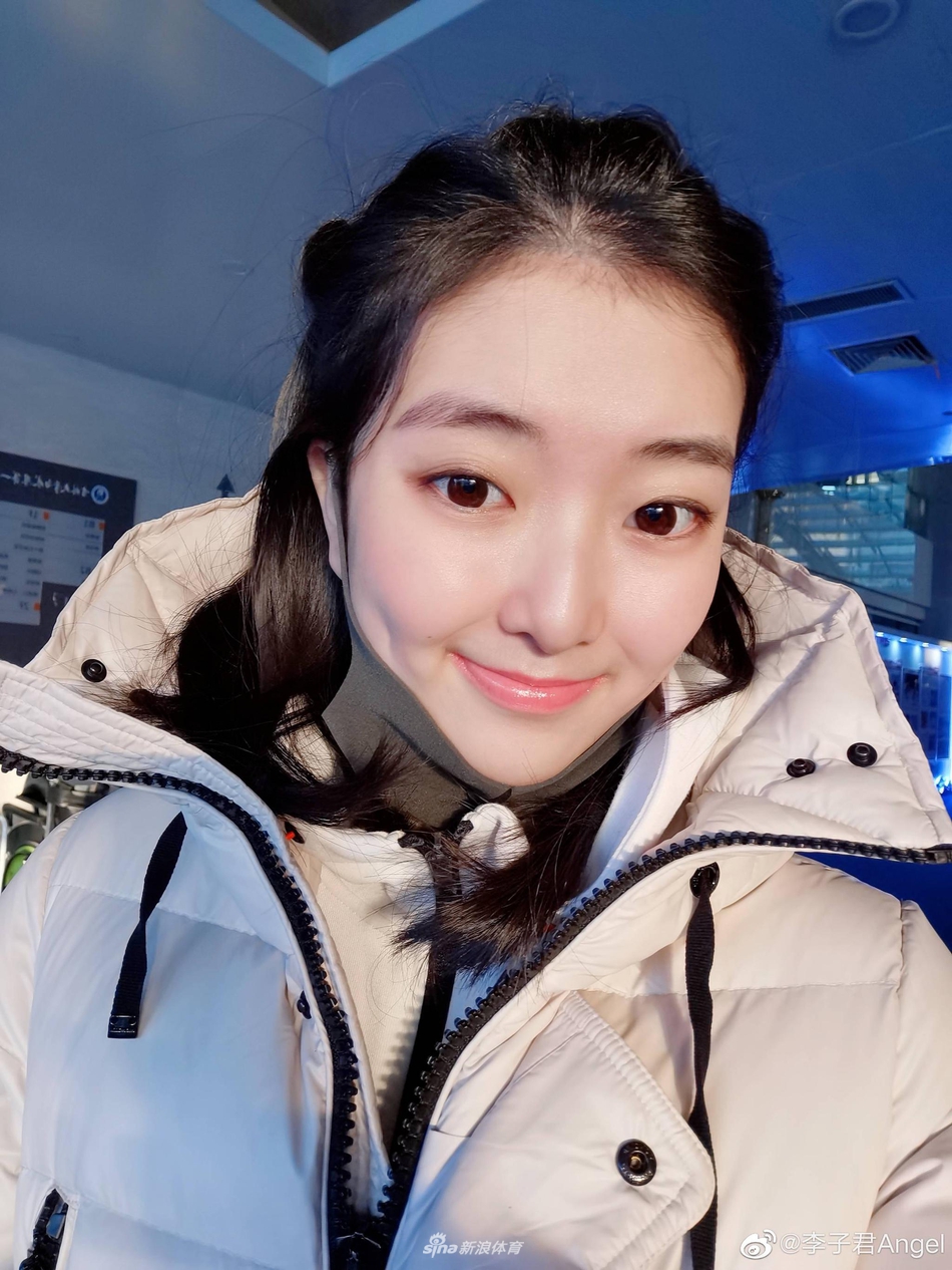 花滑女神李子君掉粉？不惜晒自拍美照拉回来