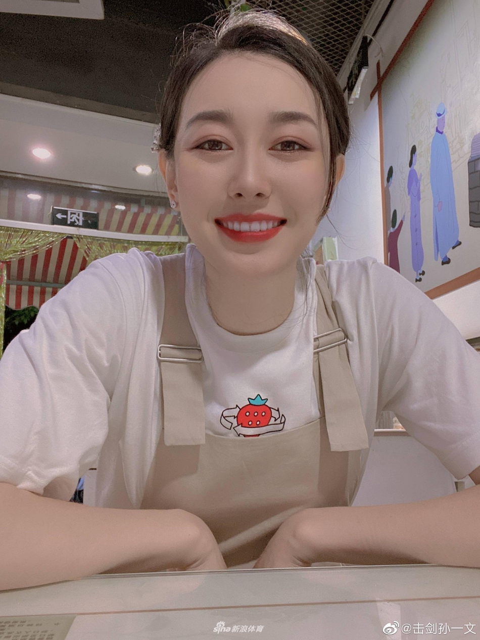 击剑女神孙一文：虽然过去不会改变 但未来可以