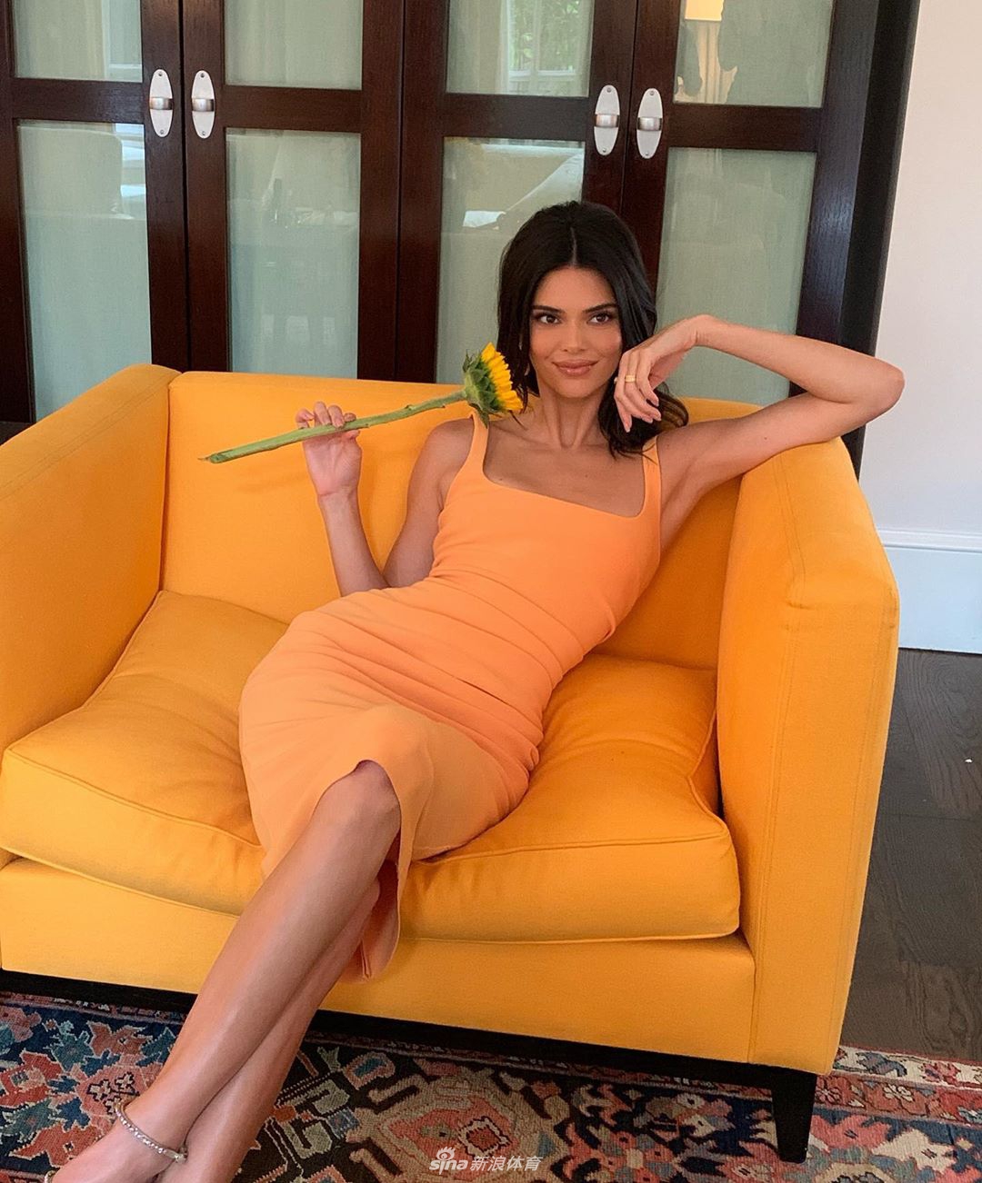 詹娜拍摄最新广告写真 她让NBA球星神魂颠倒