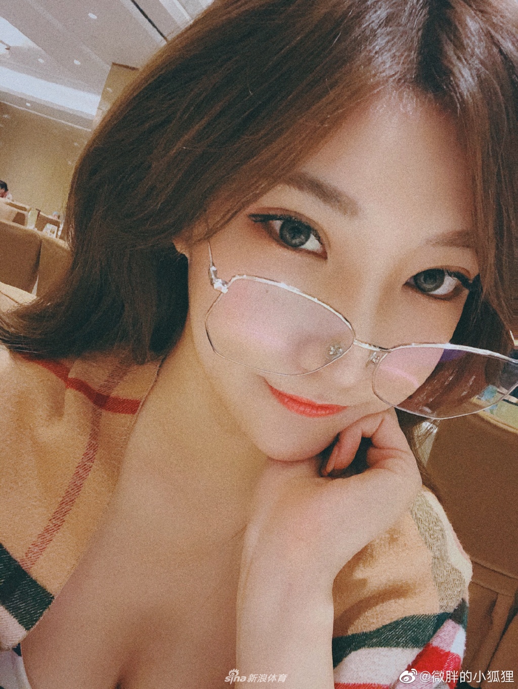 库里美女球迷身材犯规了!爱看球的小姐姐最美丽