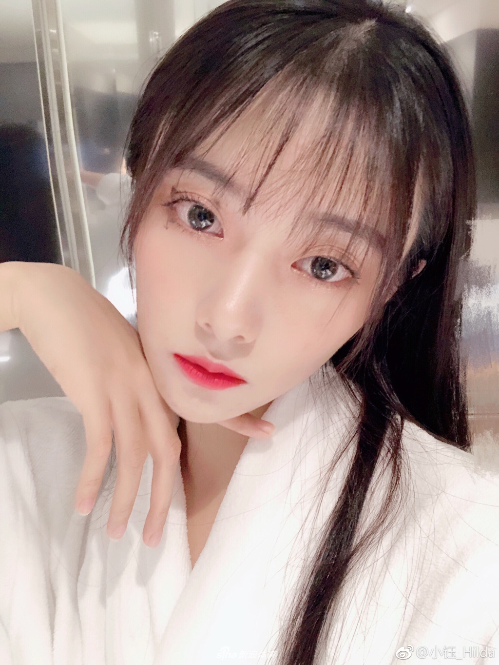 lol全明星赛小钰上演解说首秀_高清图集_新浪网