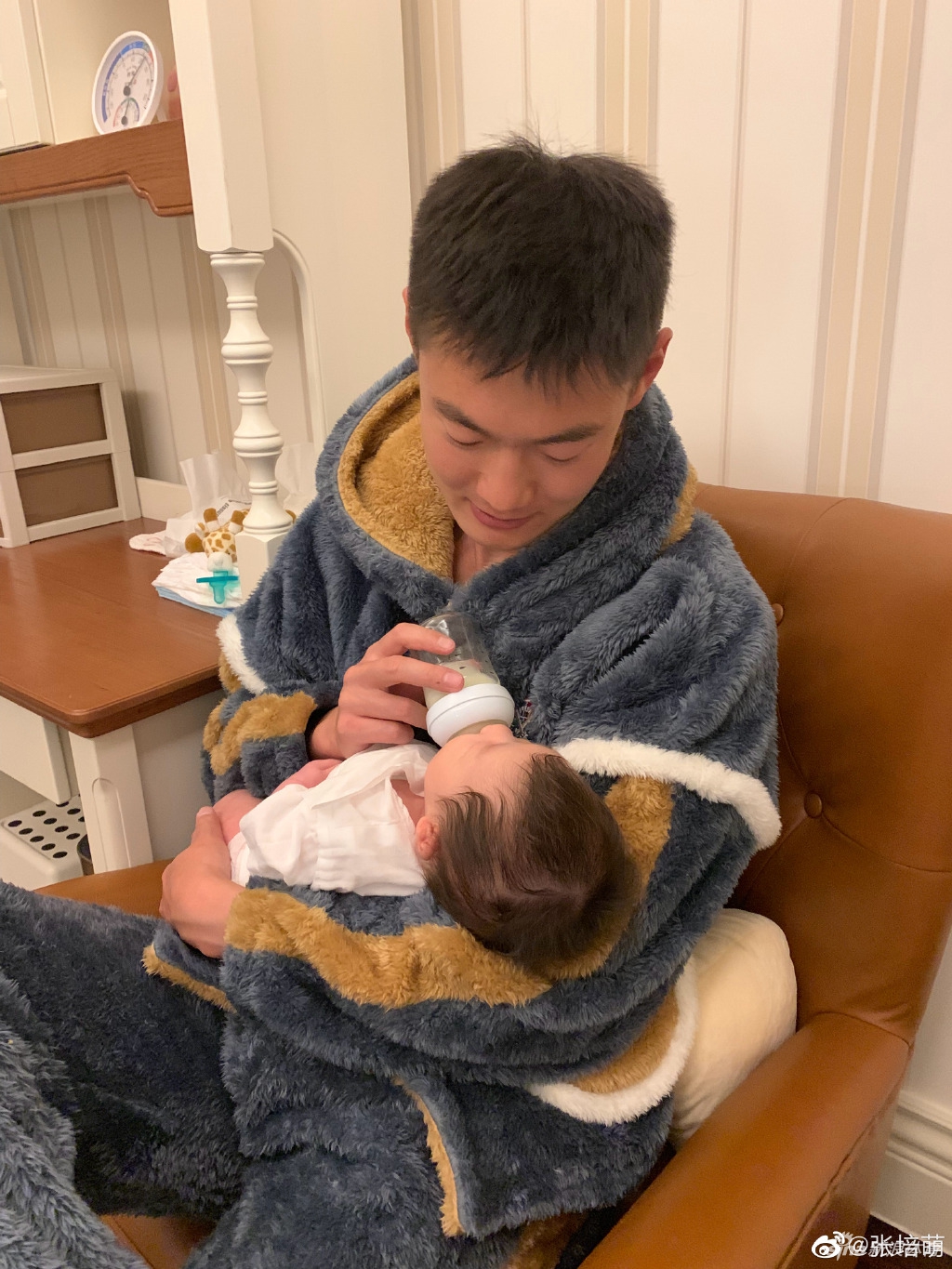 张培萌妻子控诉被出轨遭家暴提出离婚 张团队:无中生有