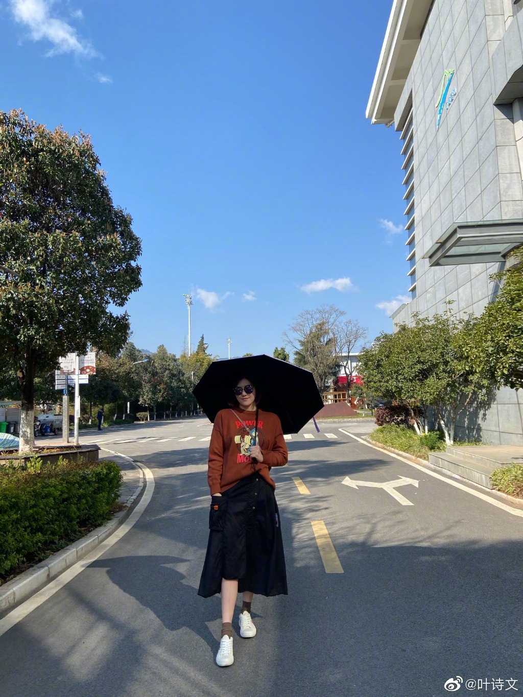 叶诗文晒美拍告别海埂 粉丝赞叹美出新高地