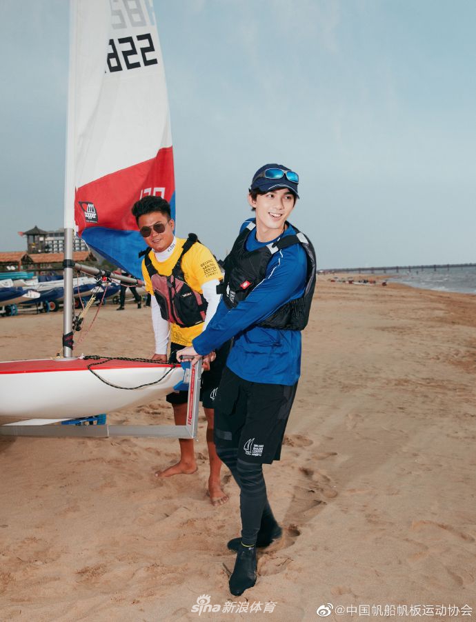 乘风破浪!吴磊成为“中国帆船帆板运动推广大使”