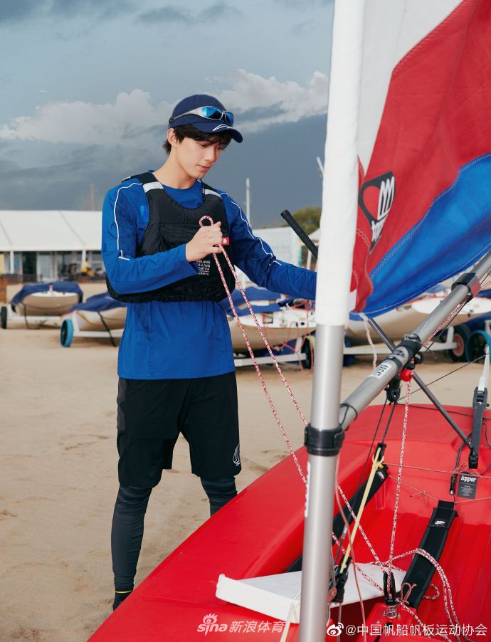 乘风破浪!吴磊成为“中国帆船帆板运动推广大使”