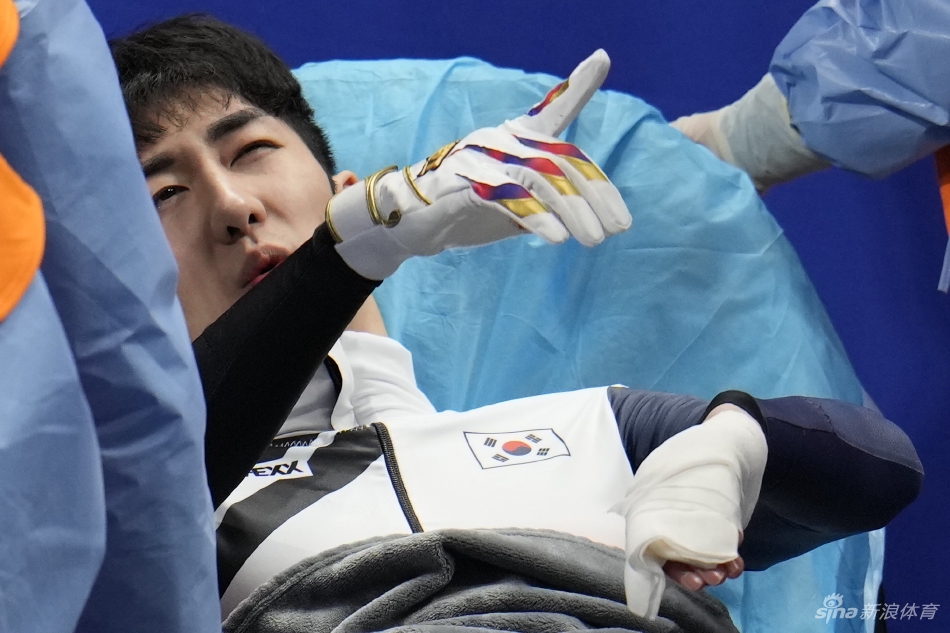 新浪现场直击冬奥速度滑冰比赛