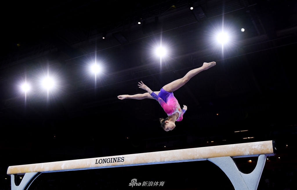 体操世锦赛小花唐茜靖全能摘银