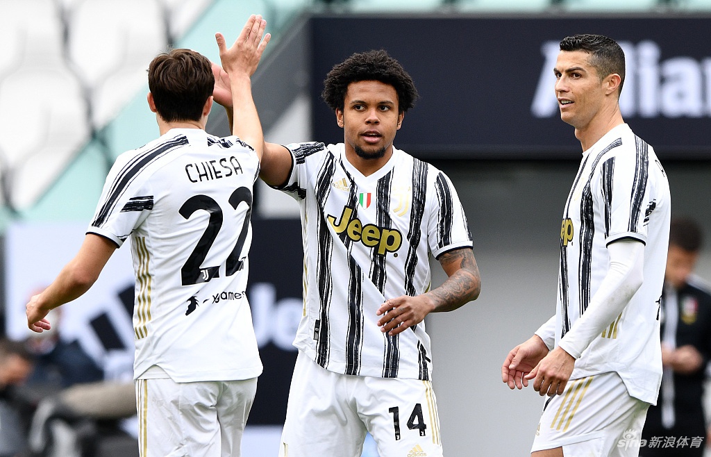 [意甲]尤文3-1热那亚 C罗中柱莫拉塔破门