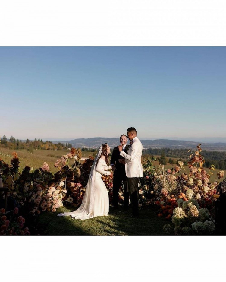 CJ-麦科勒姆晒婚礼现场照片