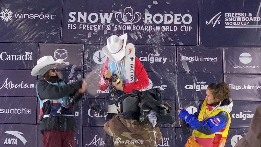 谷爱凌摘入籍后首个世界杯冠军