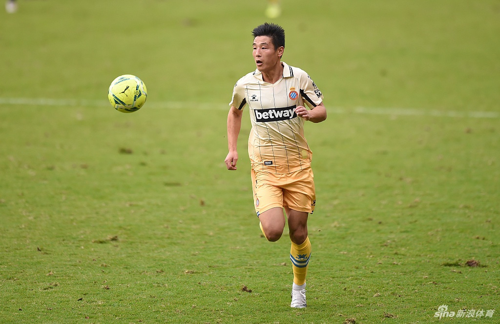 [西乙]西班牙人3-0收获4连胜 武磊替补吃黄牌