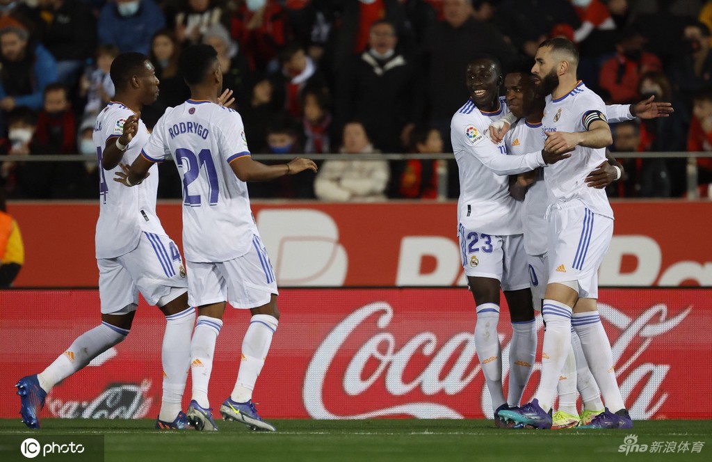 [西甲]皇马3-0马洛卡 本泽马2球1助攻