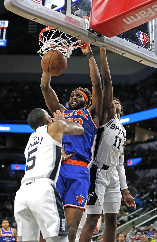 [NBA常规赛]尼克斯121-109马刺