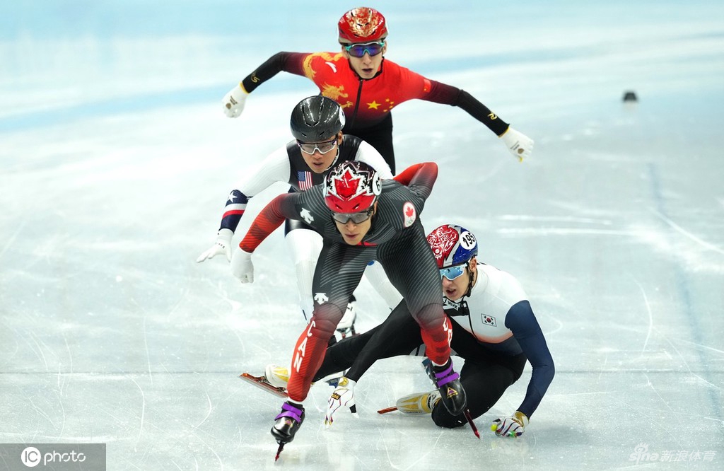 速滑男子1000米武大靖顺利晋级