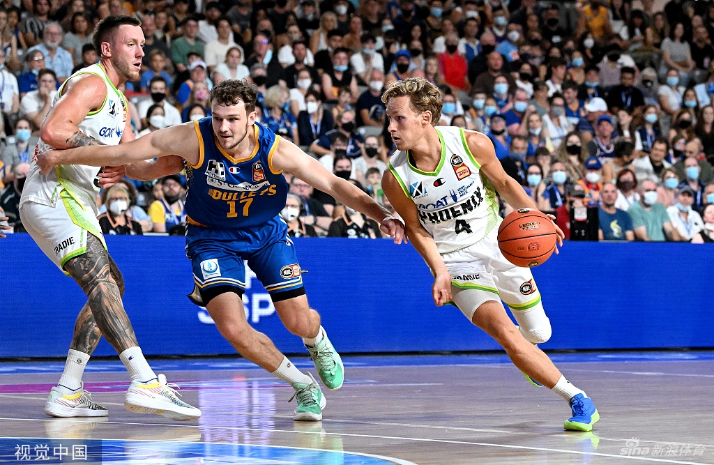 NBL中国德比周琦缺阵 刘传兴5分3篮板