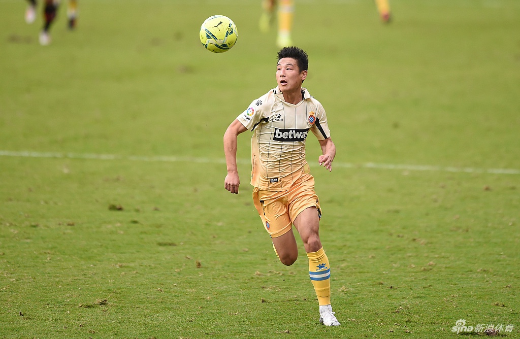 [西乙]西班牙人3-0收获4连胜 武磊替补吃黄牌