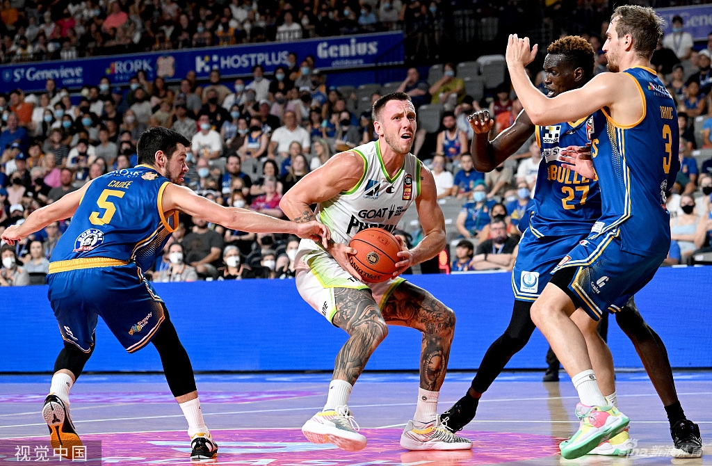 NBL中国德比周琦缺阵 刘传兴5分3篮板