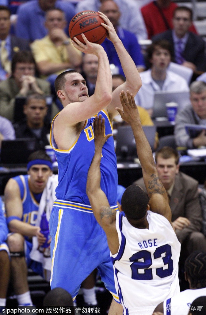 NBA球星大学时期青涩老照片 乔丹库里罗斯年少时光