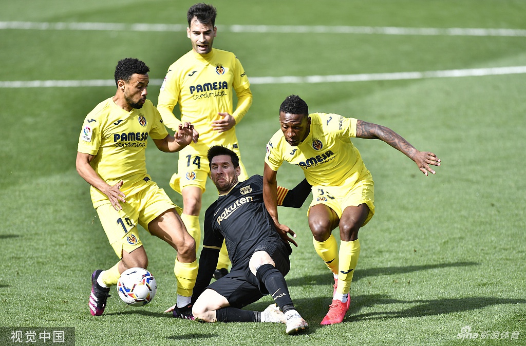 梅西一场被对手放倒四次 巨星待遇：凶狠犯规