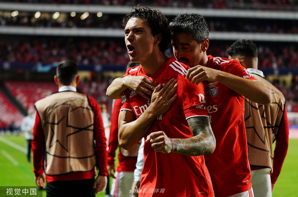 [欧冠]巴萨0-3本菲卡 小组赛遭遇连败