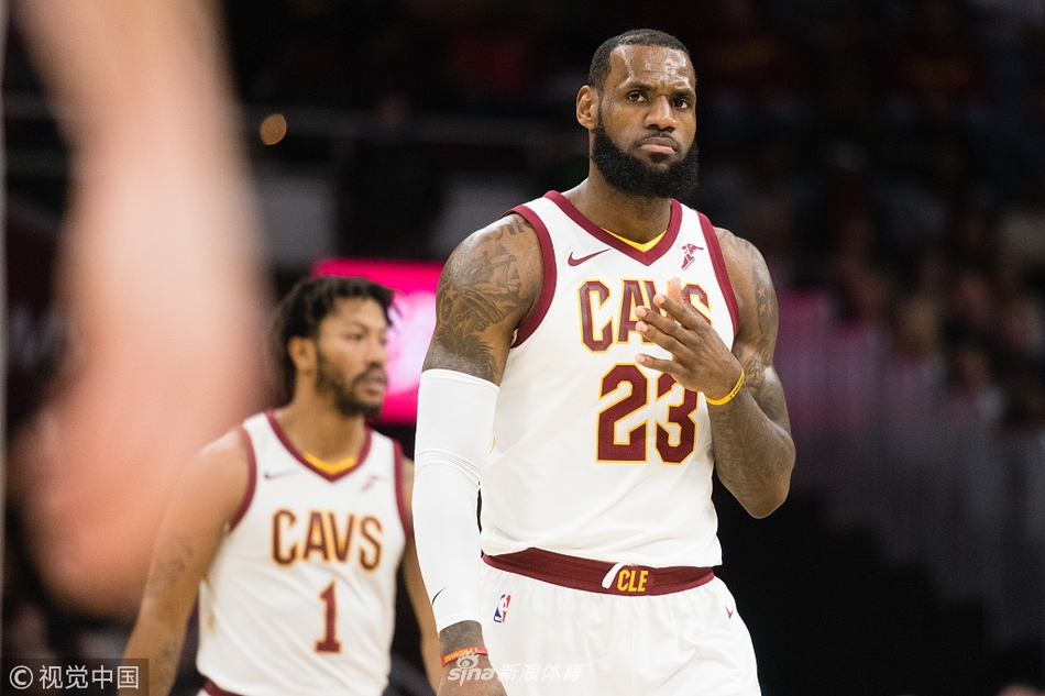 詹姆斯今天失误有点多