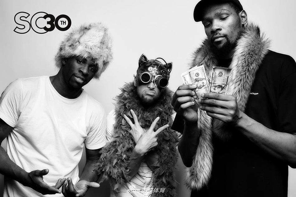 库里30岁生日大趴杜兰特格林助阵