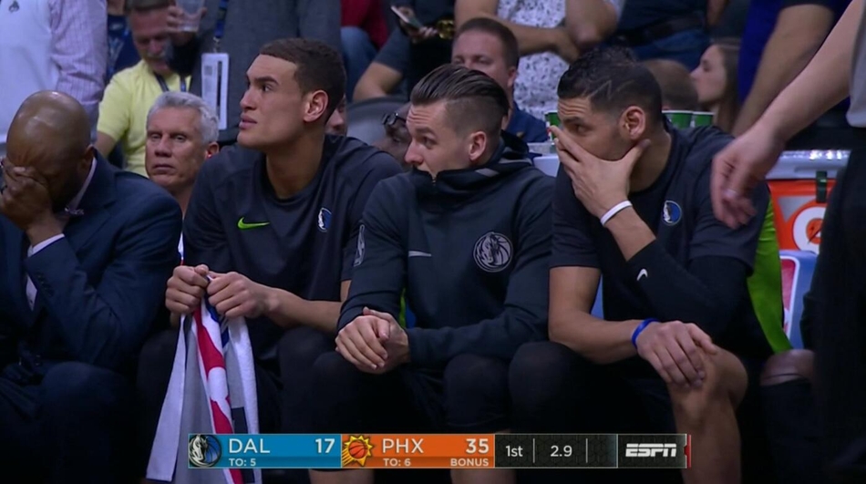 太阳后卫重伤左脚脚踝摔变形