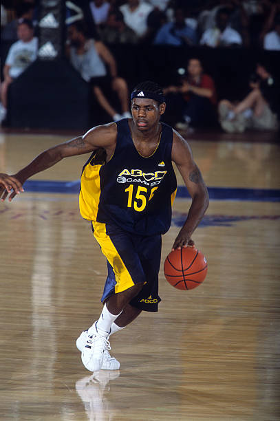 青涩小皇帝！詹皇训练营珍贵照