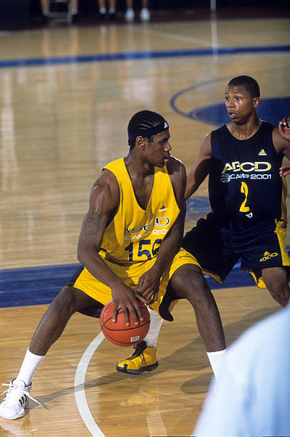 青涩小皇帝！詹皇训练营珍贵照