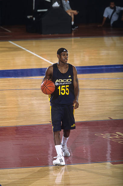 青涩小皇帝！詹皇训练营珍贵照