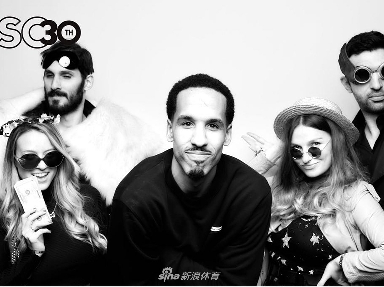 库里30岁生日大趴杜兰特格林助阵