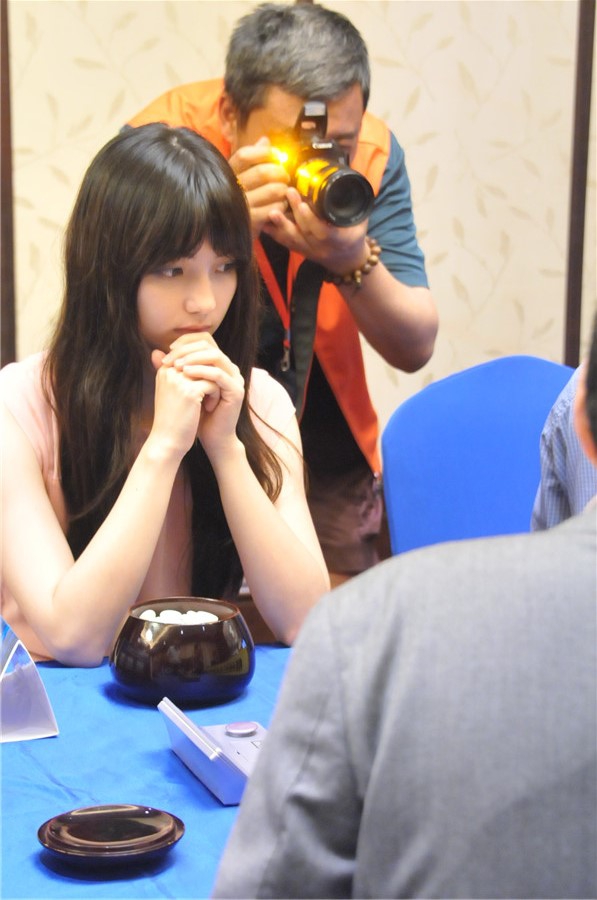 人机配对赛第3局 黑嘉嘉遭遇前辈马晓春