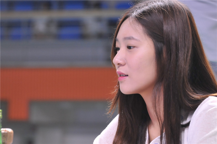 国手山脉杯开幕晚宴 黑嘉嘉清新亮相