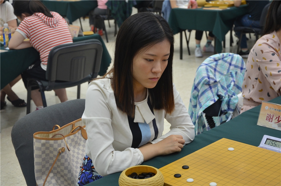 谢少博思索对策