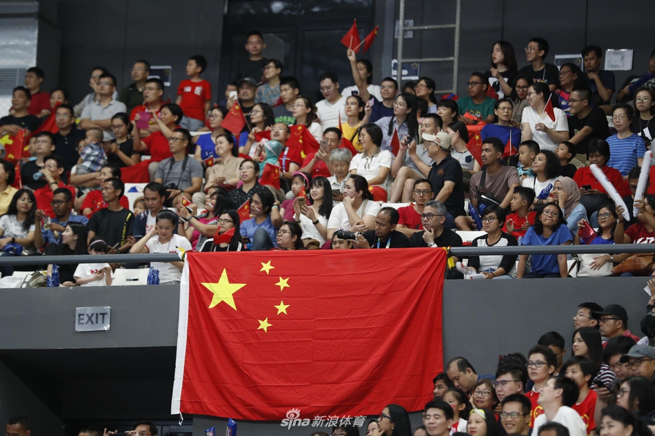 新浪直击女排中国3-0泰国夺冠