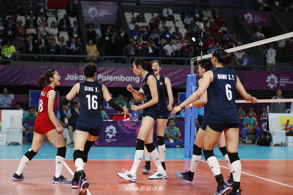 新浪直击女排中国3-0泰国夺冠