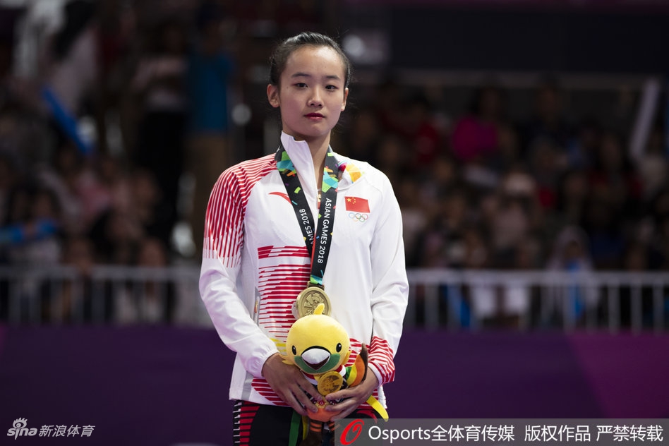 刘灵玲夺冠朱守李摘铜