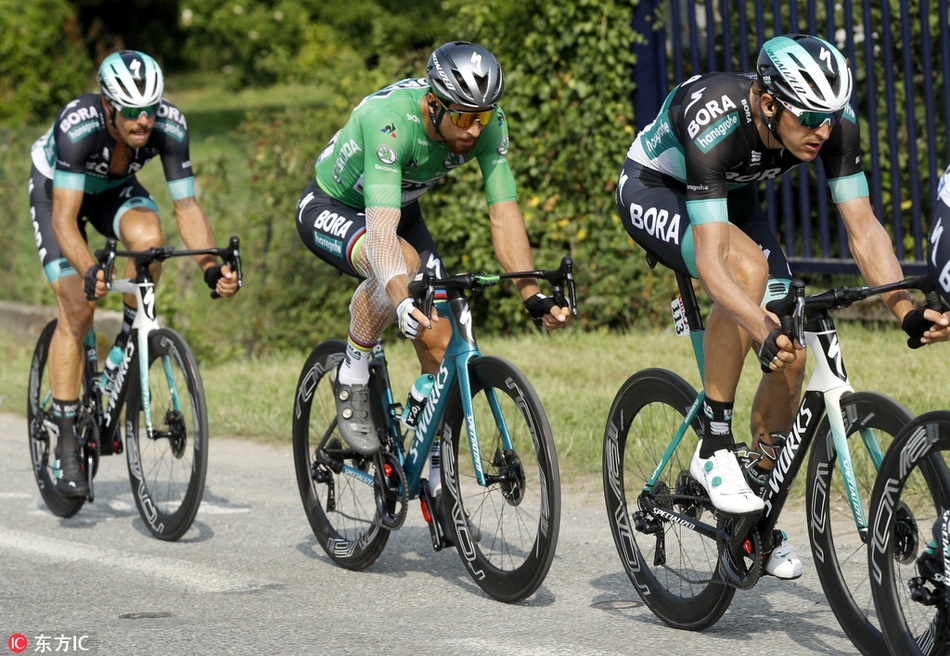 冲刺王诞生!萨甘带伤继续保有环法绿色领骑衫