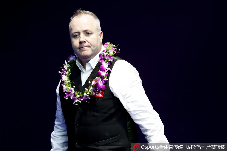 斯诺克中国赛塞尔比捧杯夺冠