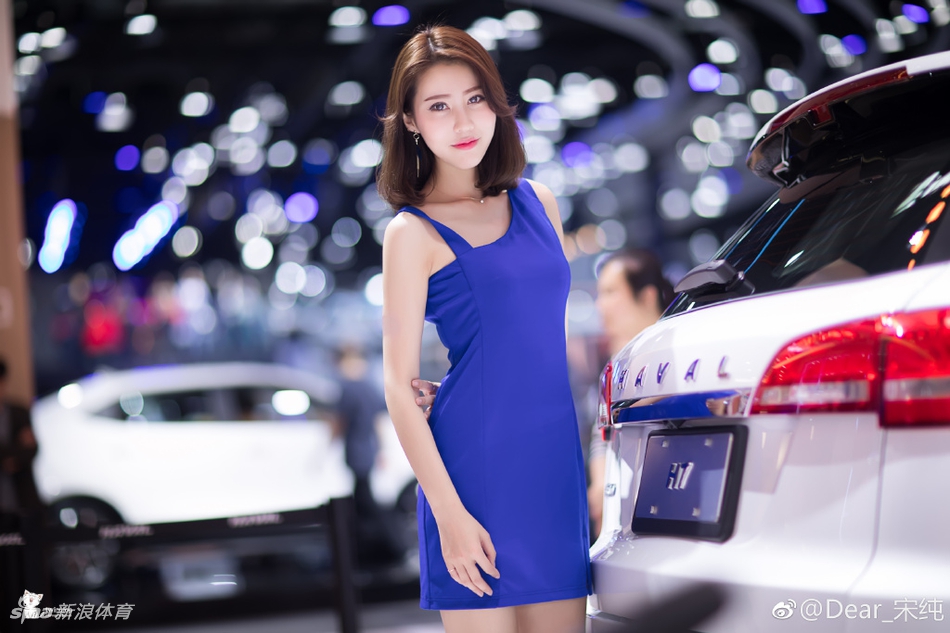 模特小姐姐热爱运动身材完美