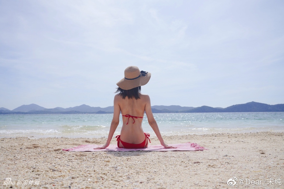 模特小姐姐热爱运动身材完美