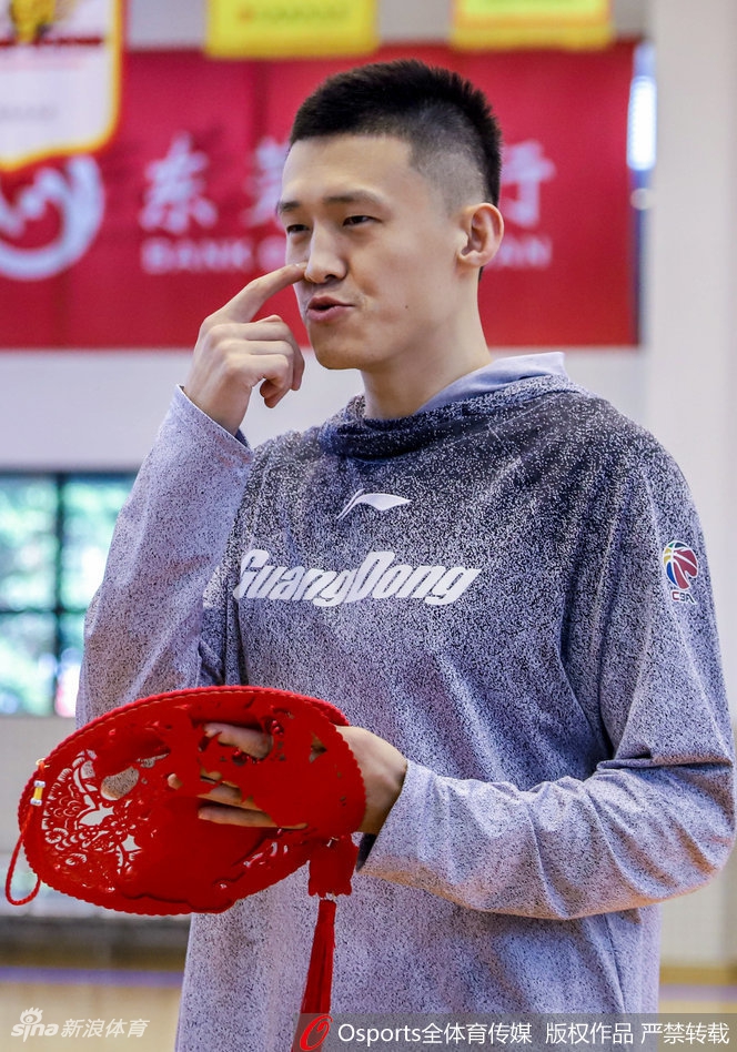 广东男篮春节写真拍摄花絮