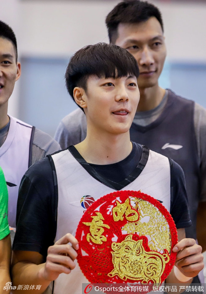 广东男篮春节写真拍摄花絮