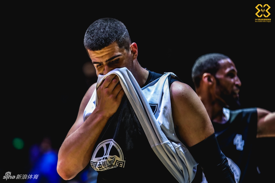 黄金联赛精英赛首日精彩瞬间