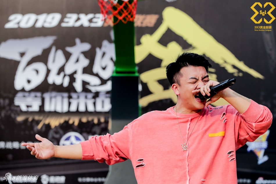 新说唱选手杨和苏Vex助力黄金联赛