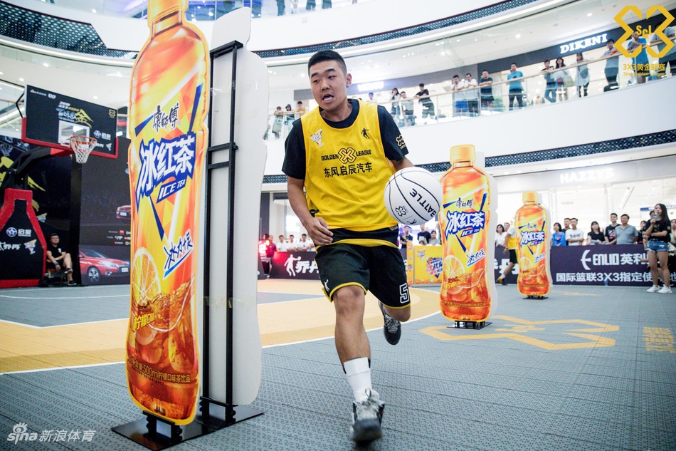 篮球女神艾林林苏嚯嚯出战西安