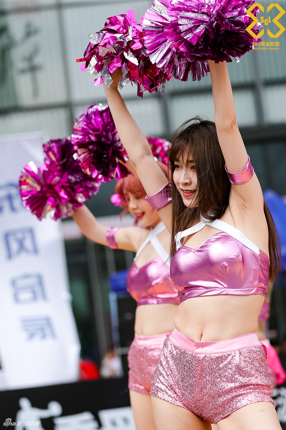 美艳啦啦队助威黄金联赛合肥站