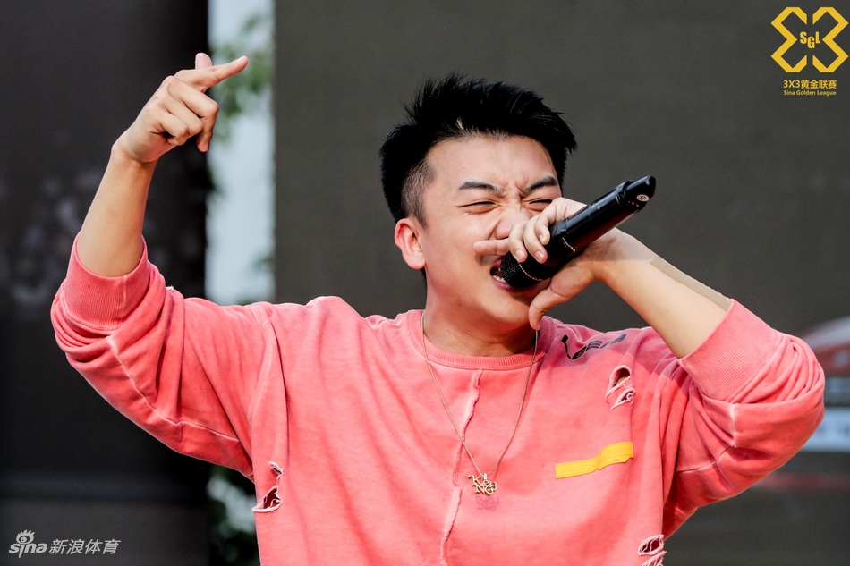 新说唱选手杨和苏Vex助力黄金联赛
